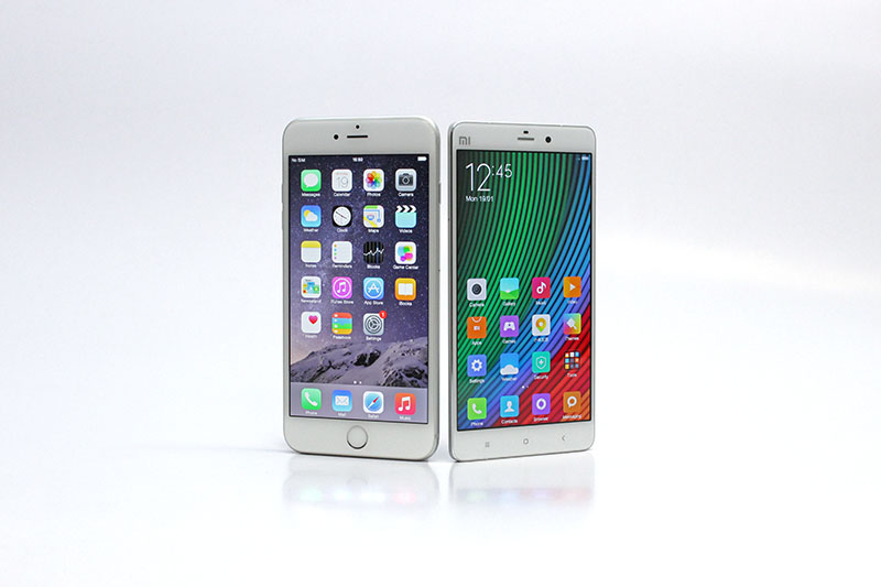 Xiaomi iphone 6. Xiaomi vs Apple. Айфон vs Xiaomi. Эпл против Сяоми. Apple iphone 13 Mini vs Xiaomi.